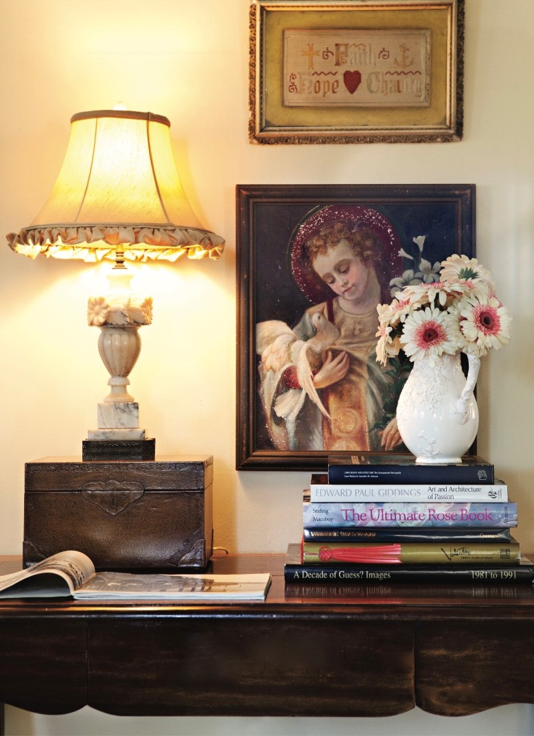 Beach-Cottage-Vignette-Photography-by-Bret-Gumm