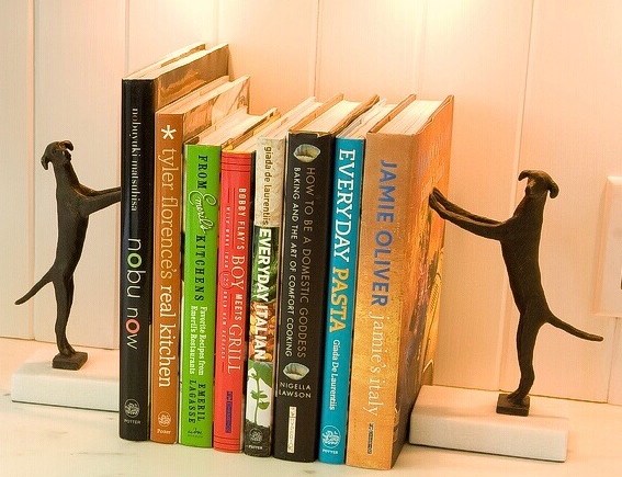 Dog-bookends-Photo-by-Nina-Russo-for-theroomstylist.com